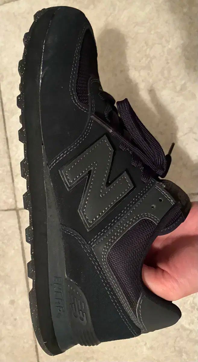 ニュー ンス 574 トリプルブラック 275