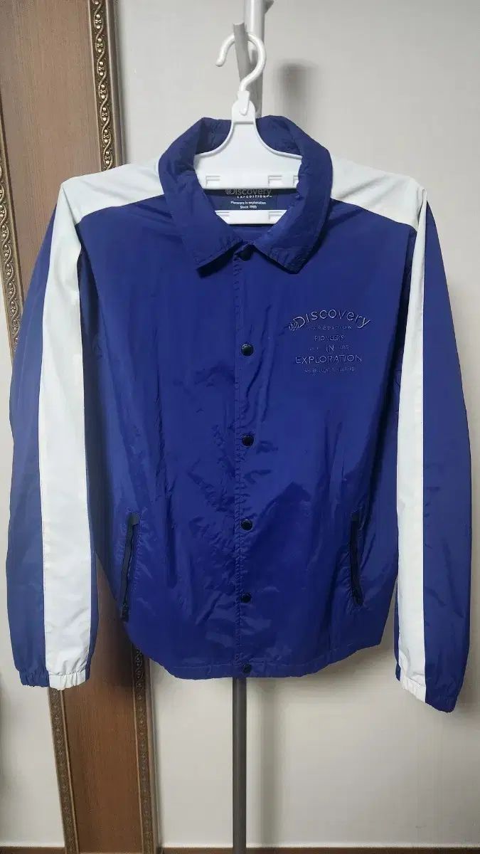 DISCOVERY ブルー 白 ウィンドブレーカー ジャケット 無料配送
