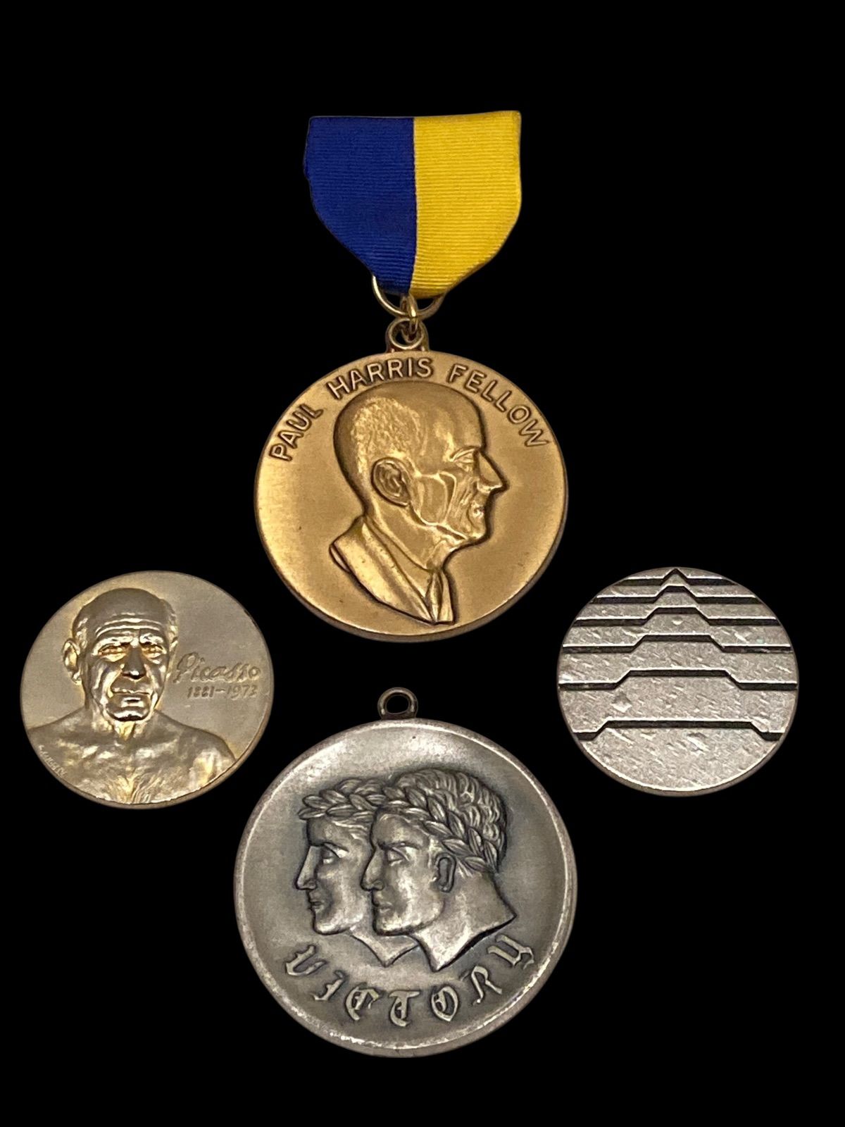 ロータリークラブ ポール ハリス フェローメダル 勲章 VICTORY ナポレオン 最盛期 歴史的 アンティークコイン 銀 画家 彫刻家 版画家 パブロ ピカソ 万国博覧会 レトロ ヴィンテージ 時代物 古美術 骨董 N 25 K T 20