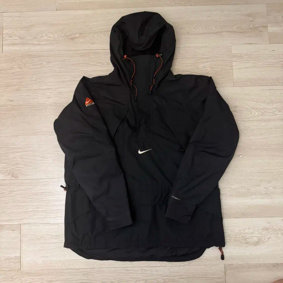 NIKE ACG ブラック マルチ スウッシュ ハイネック テック アノラック ジャケット