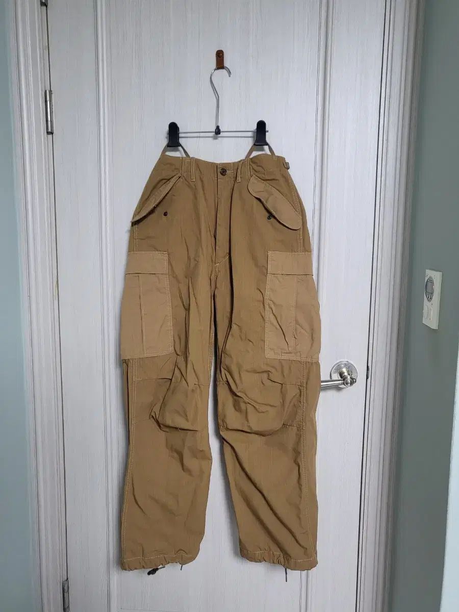 nanamica カーゴパンツ