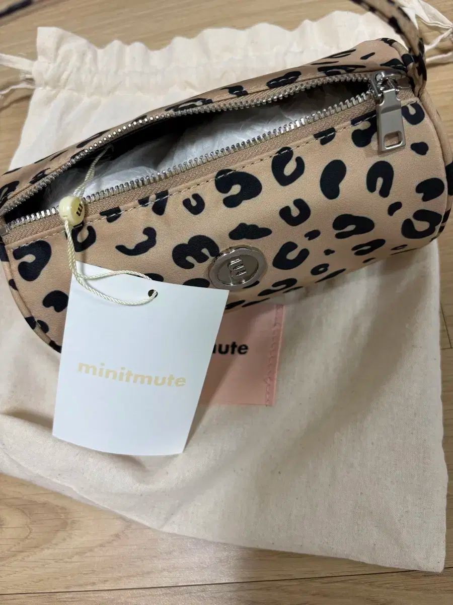 MINITMUTE ミニミュート クロー サークル ヒョウ柄 レオパード