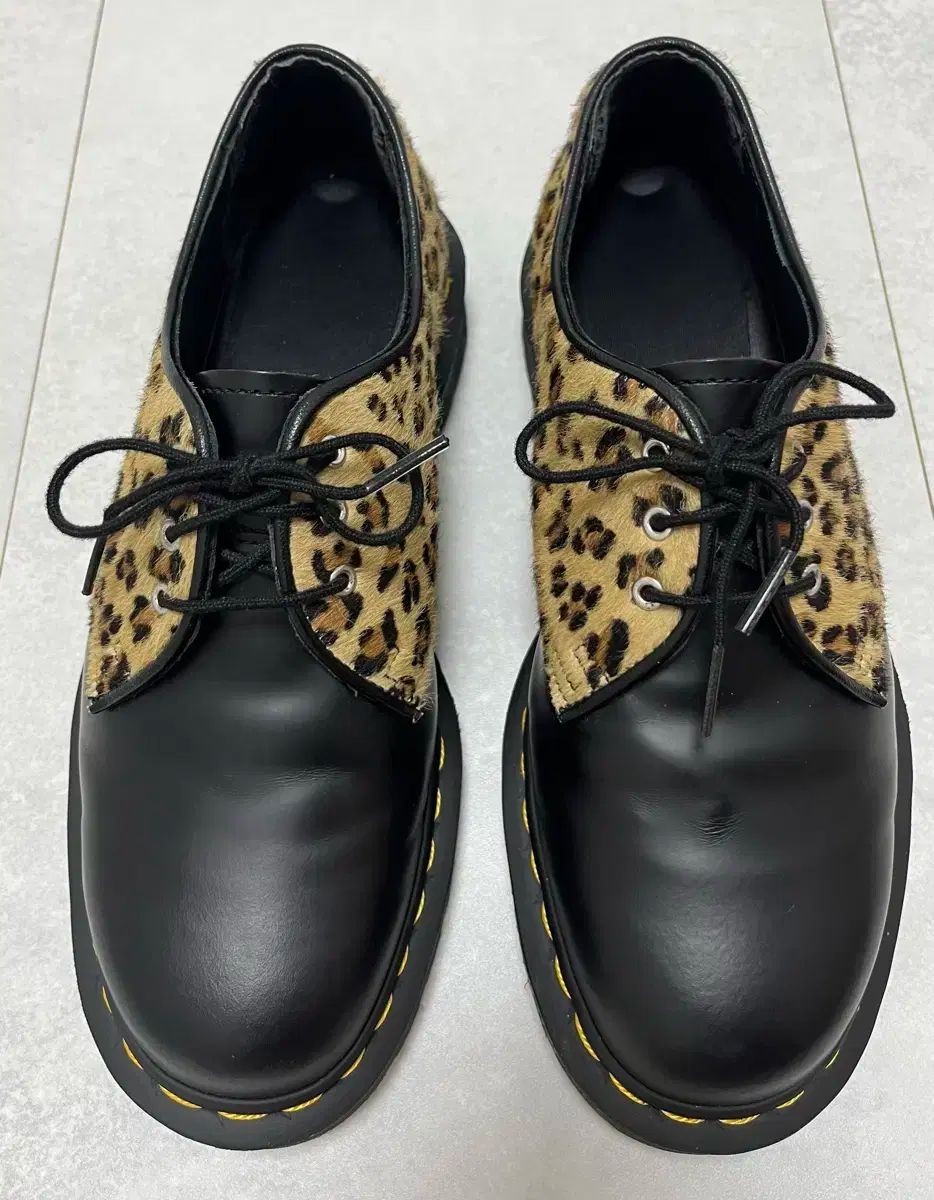 MARTENS ドクターマーチン