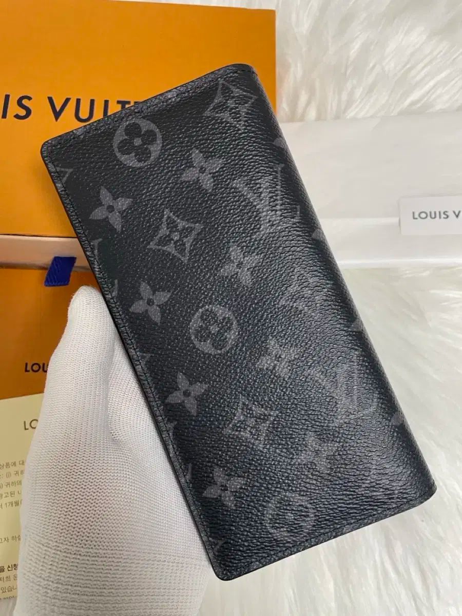 Louis Vuitton ルイヴィトン エクリプスZIP長財布