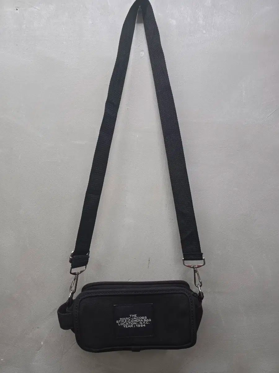 MARCJACOBS マークジェイコブス カメラバッグ ブラック クロスバッグ