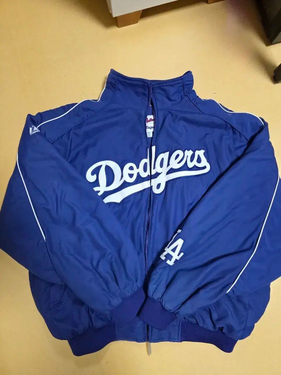 Majestic マジェスティック ドジャーズ ジャケット XXL - メルカリ