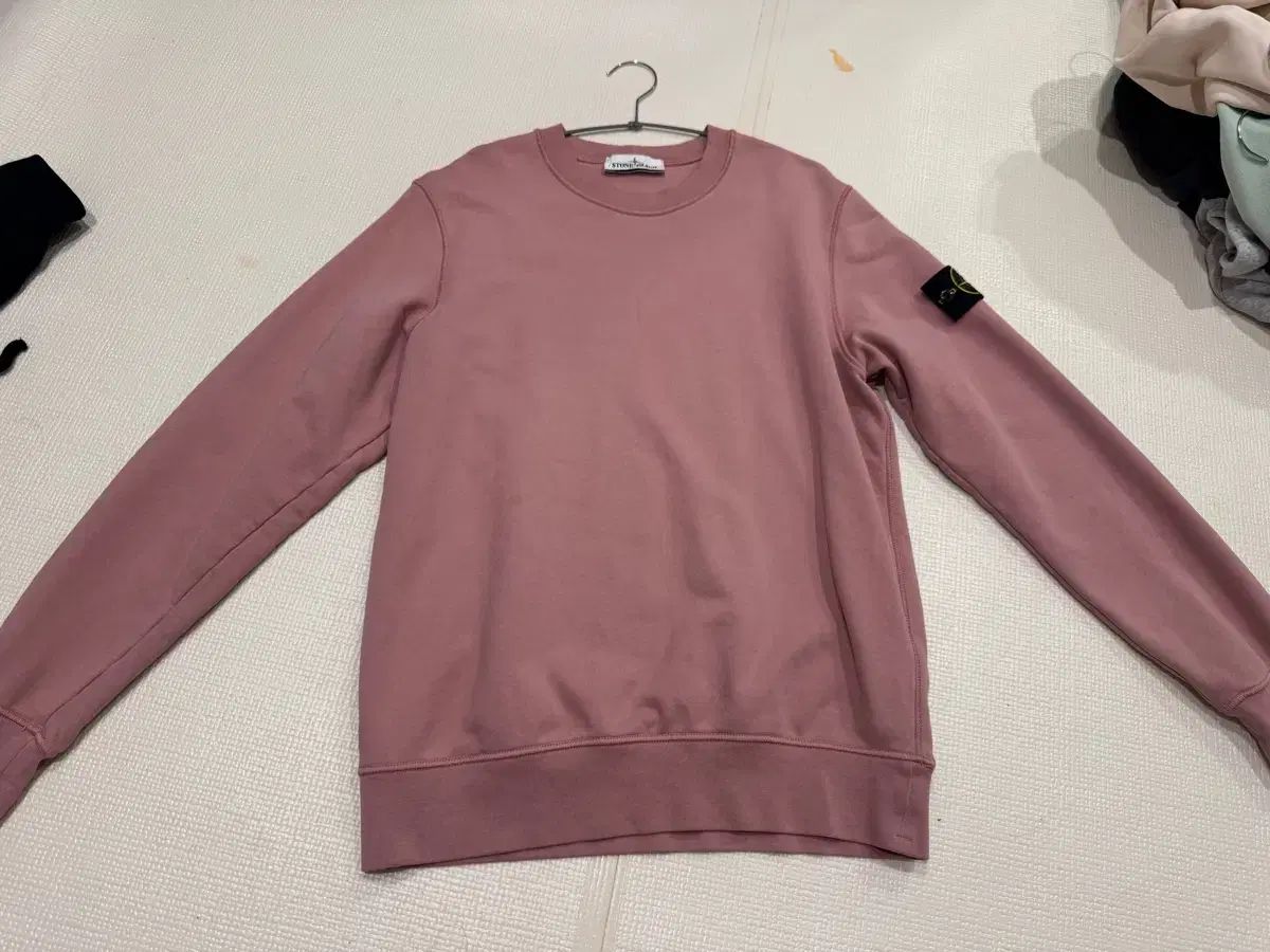 正規品 STONE ISLAND ストーンアイランド ピンク スウェット L - メルカリ