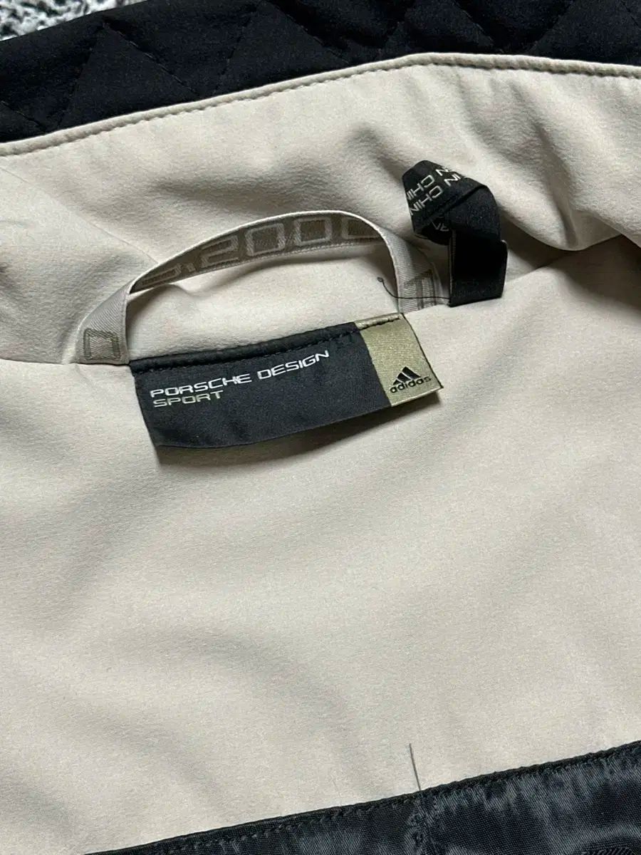 ウィンドブレーカー アウター