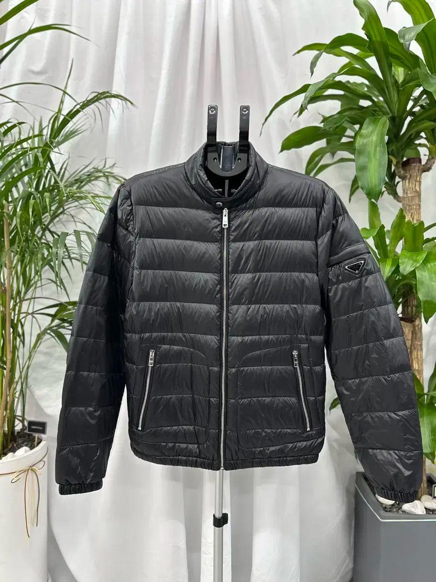 NFC 50 PRADA プラダ 軽量ダウン ジャケット