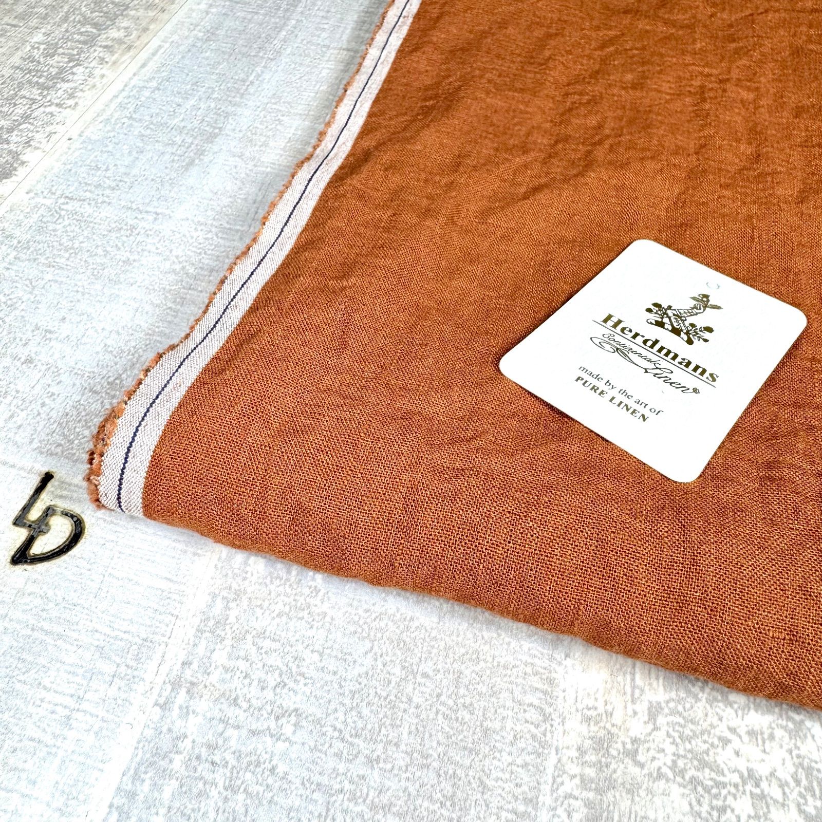 リネン100 の麻 ハードマンリネン生地 Herdmans-linen 40番手 L １０Ｍカット×布幅 延長５０ｃｍ単位ＯＫ 洗いたてフレンチリネン 水通し不用リネンドルチェ®️洗いざらしのリネンドルチェ®️全品 湯洗い サービス