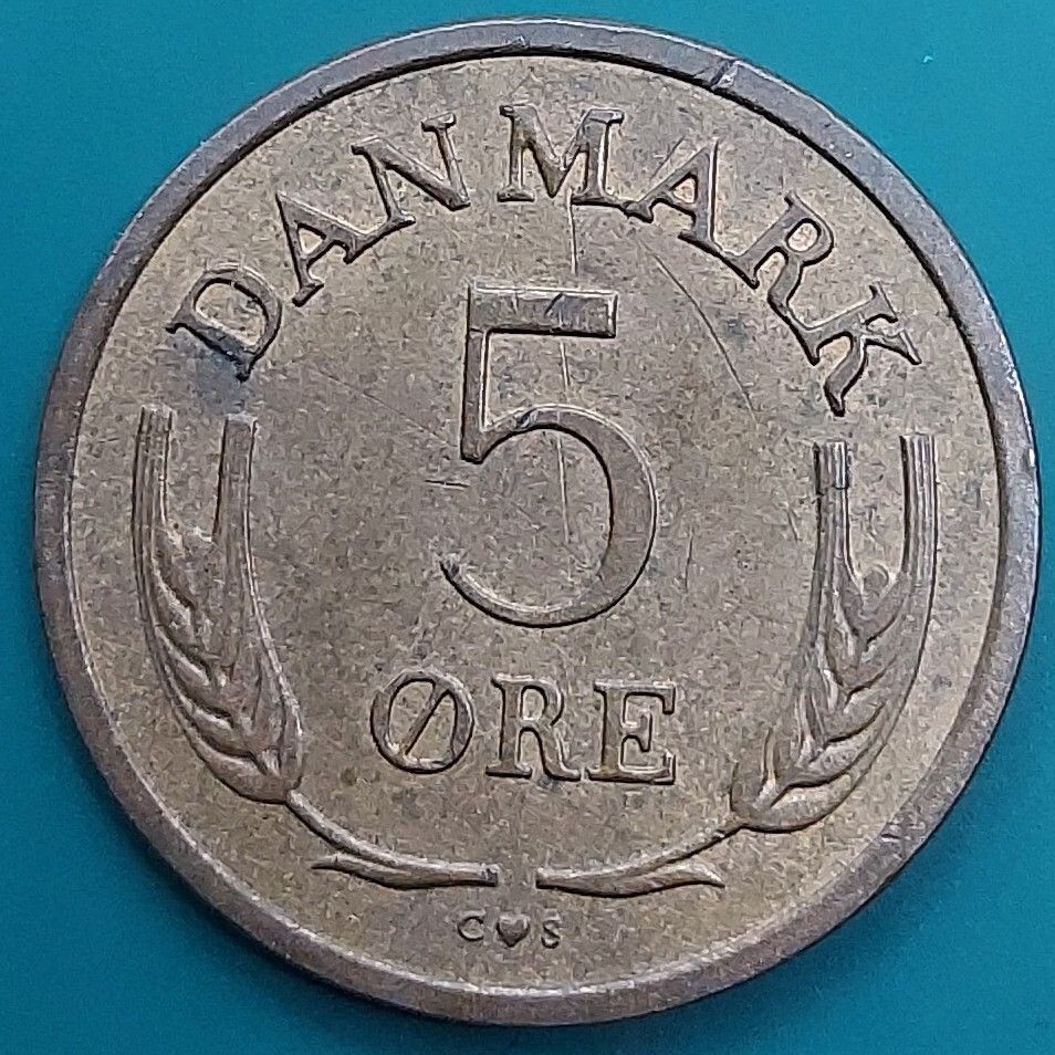 デンマーク 5オーレ硬貨 1966年 王室を象徴する伝統的な王冠のデザイン