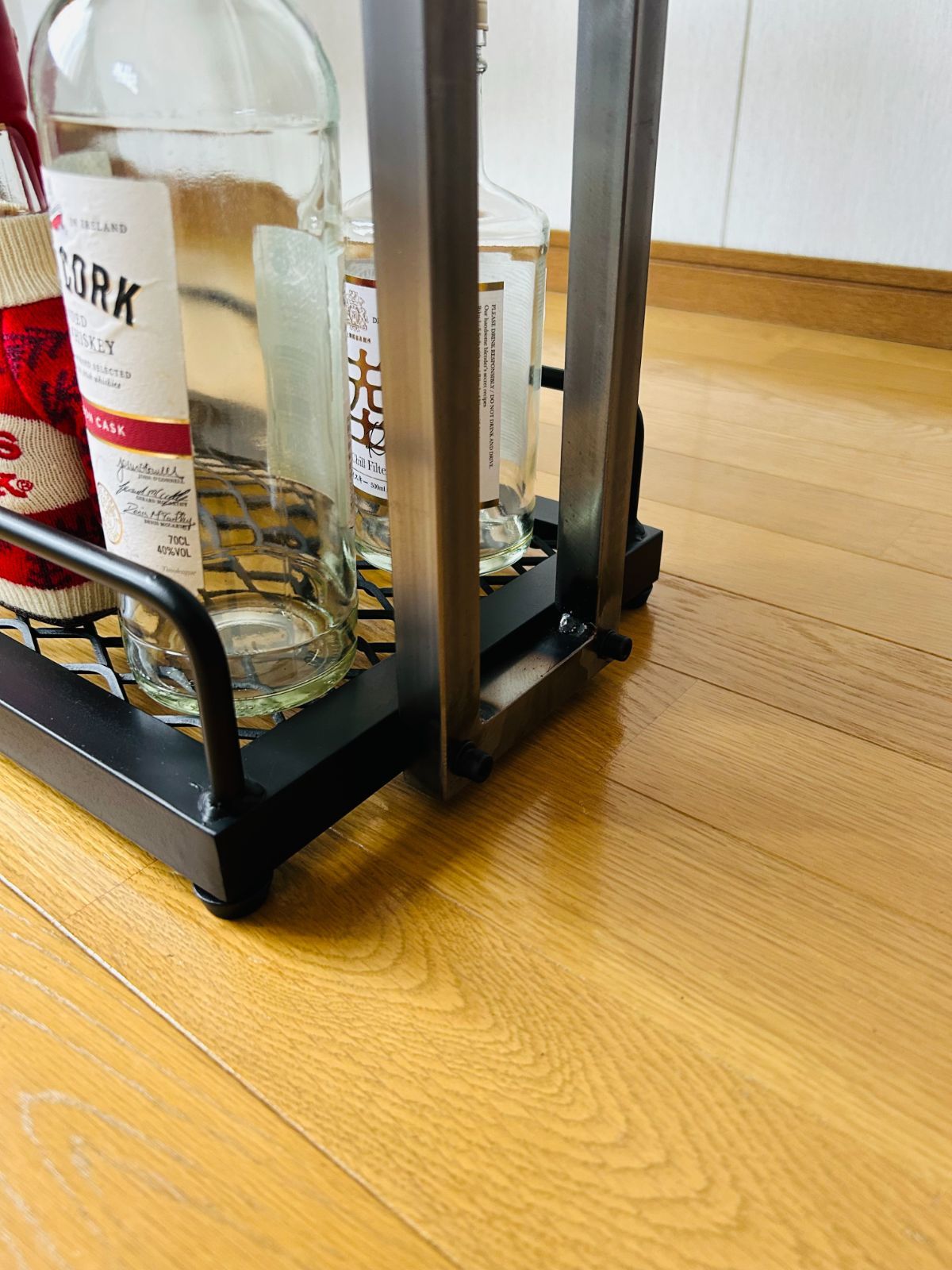 スチールバーカート　ウイスキーラック　 3段　 ブラック　アイアン家具 スチールバーカート ウイスキーラック 3段 ブラック アイアン家具