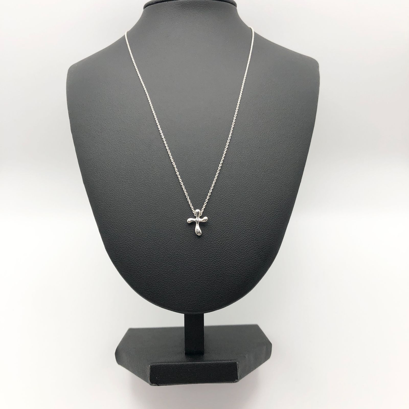 美品=【Tiffany & Co.(ティファニー)】スモールクロス ティアドロップ