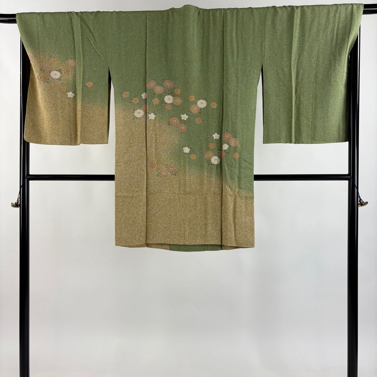 道行 身丈94 cm 裄丈70.5 L 松井青々 和装コート 角衿 落款 菊 梅 金彩 染分け 薄緑 正絹