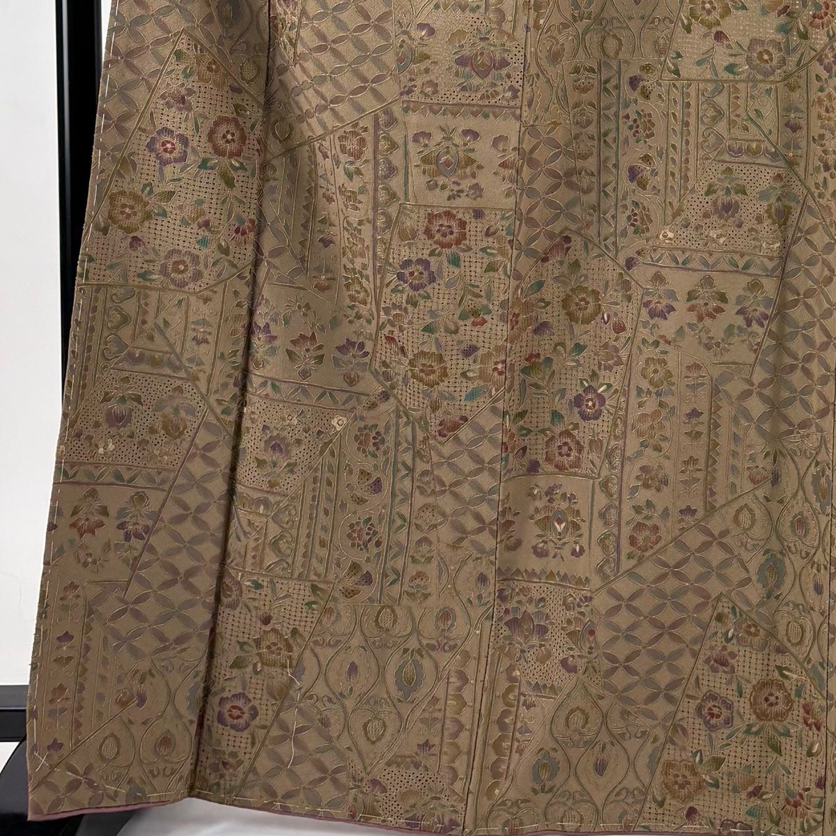 小紋 身丈167 cm 裄丈67 5 L 袷 証紙 草花 七宝 汕頭刺繍 茶色 正絹