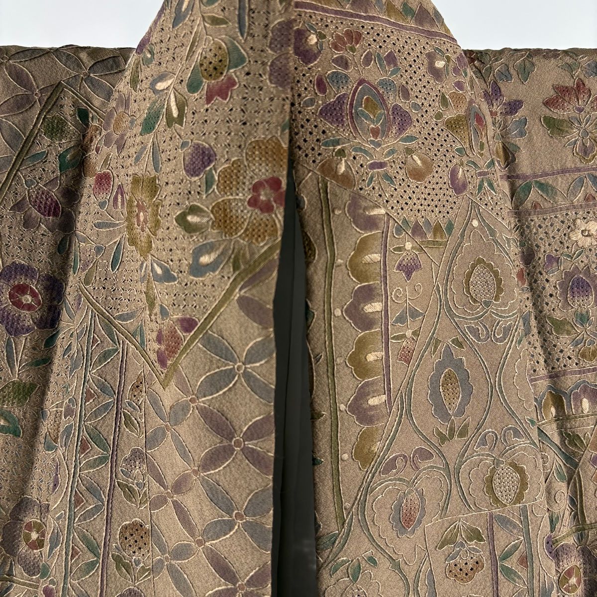  小紋 身丈167 cm 裄丈67 5 L 袷 証紙 草花 七宝 汕頭刺繍 茶色 正絹 小紋 着物