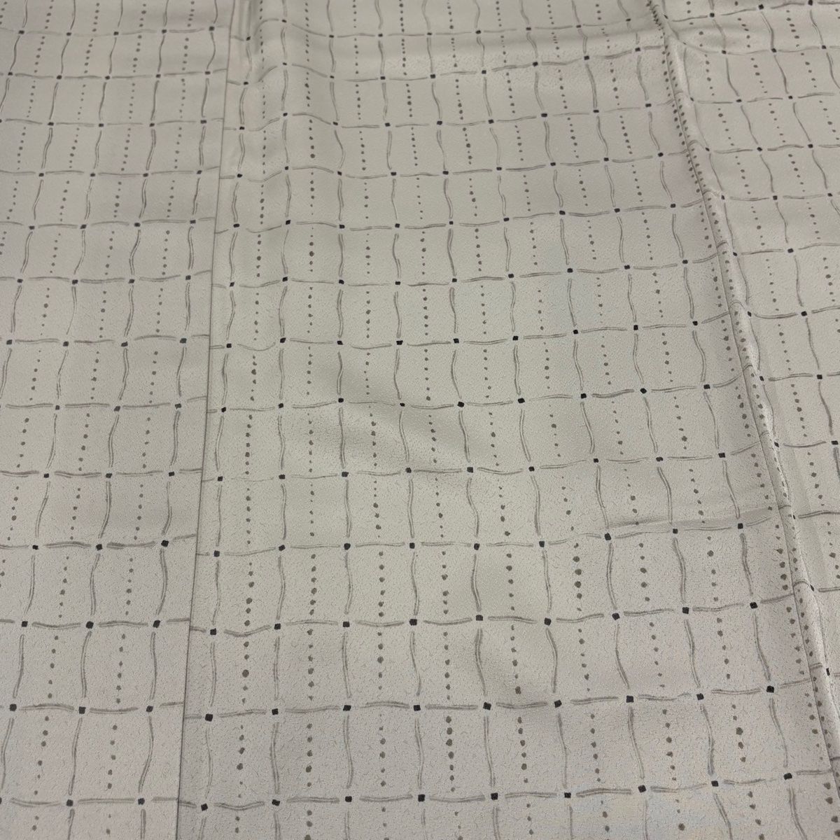  小紋 身丈166.5 cm 裄丈66 M 袷 幾何学 灰白 正絹 秀品 小紋 着物