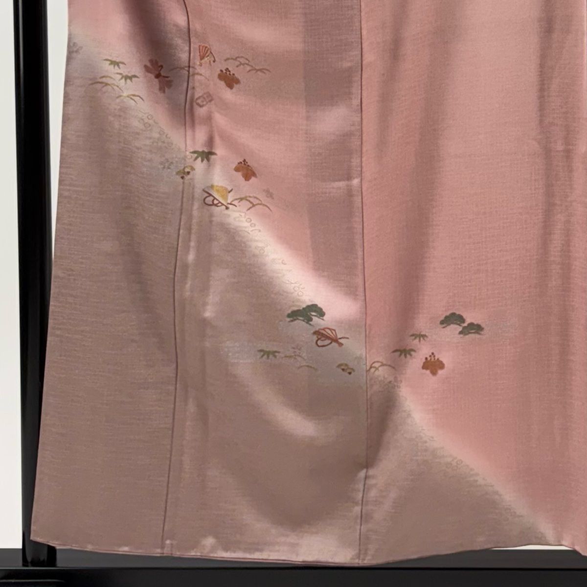 付下げ 身丈157 cm 裄丈62 5 S 袷 松竹梅 扇 金銀彩 ぼかし ピンク 正絹 秀品