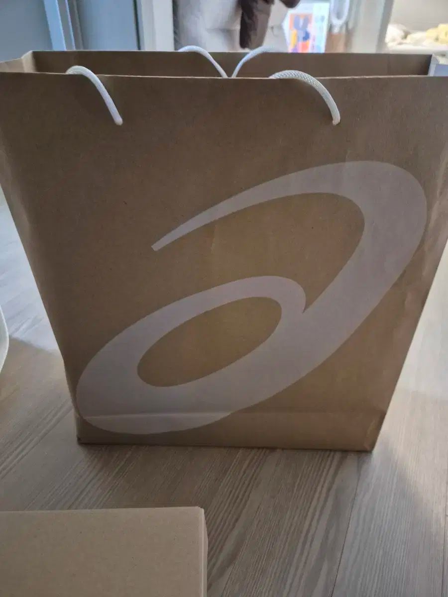 アシックス MEGAブラスト