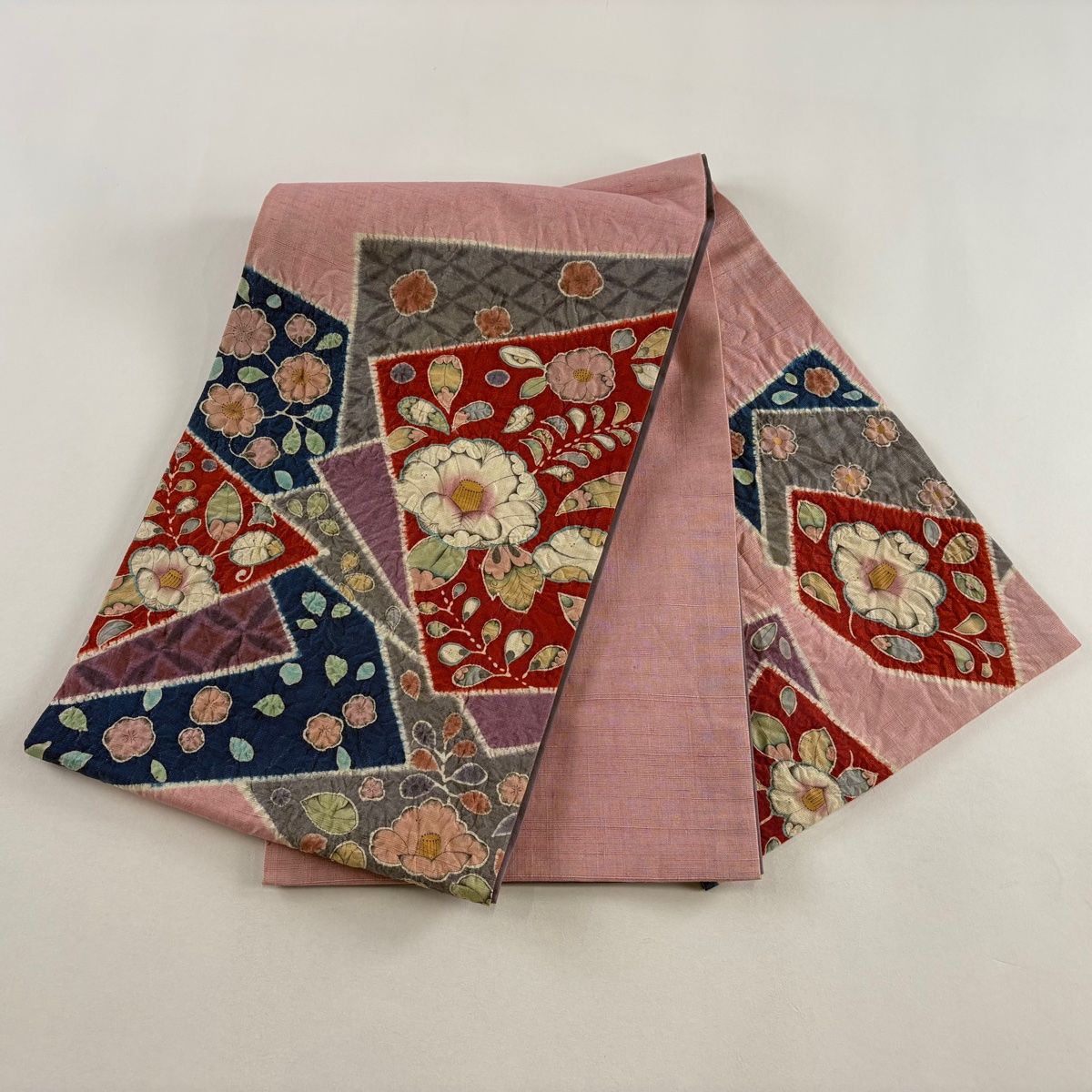 袋帯 秀品 紬地 辻が花 色紙 銀通し ピンク お太鼓柄 正絹 【中古