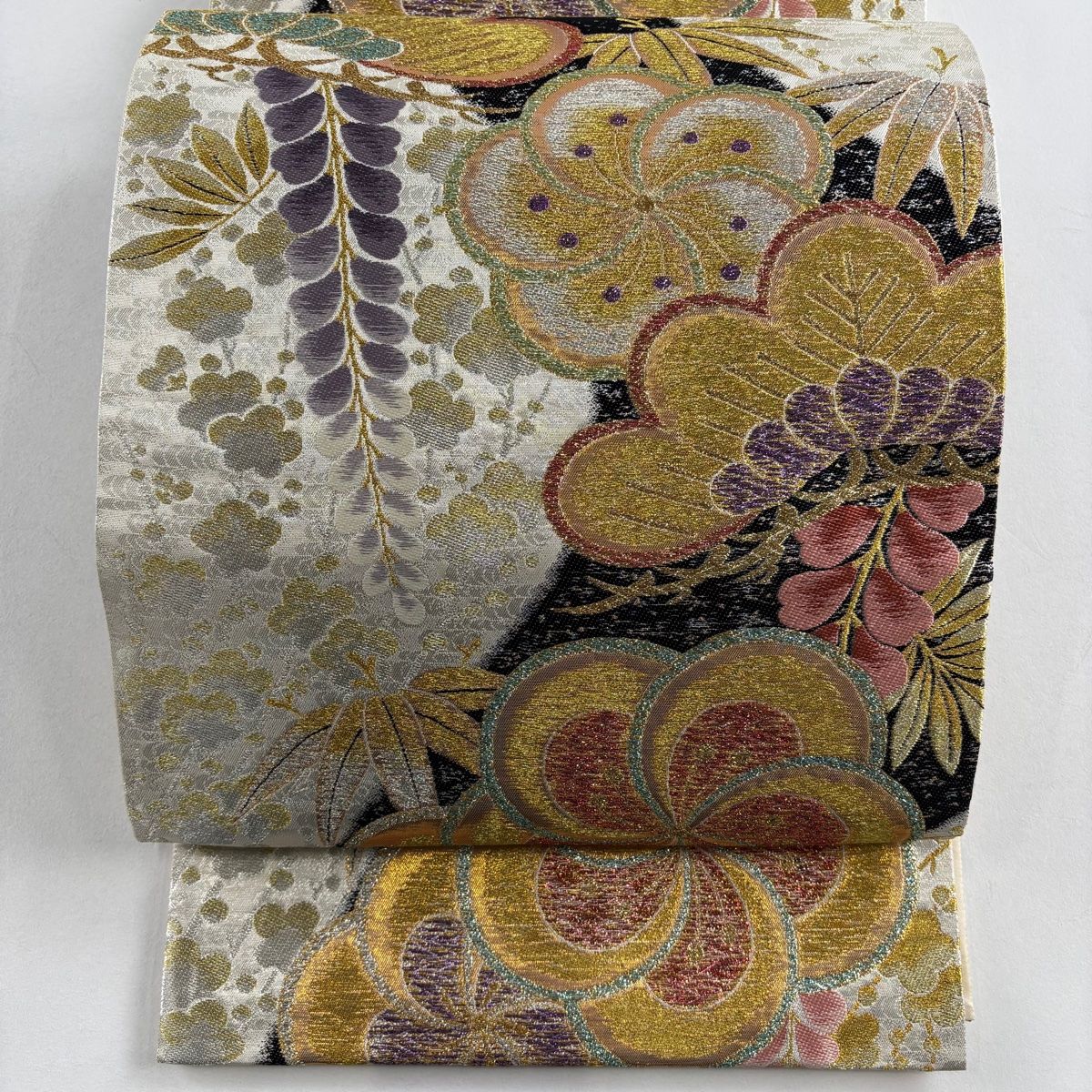 おめでたい松竹梅の袋帯　扇に梅と松葉　正絹　グレー おめでたい松竹梅の袋帯 扇に梅と松葉 正絹 グレー 袋帯 ｜ 中古着物・帯・