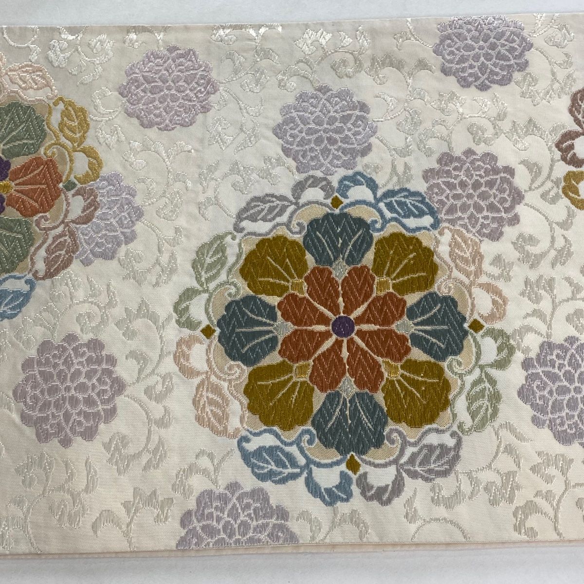 美品】 袋帯 逸品 華文 花唐草 唐織 金銀糸 白 六通 正絹 【中古