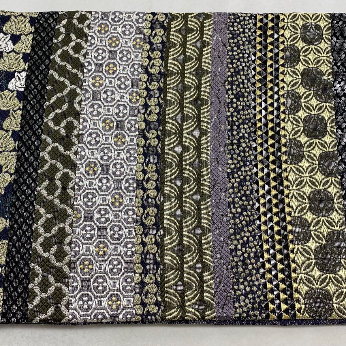 美品】 袋帯 逸品 誉田屋源兵衛 落款 波 蜀江文 金銀糸 箔 灰色 お太鼓