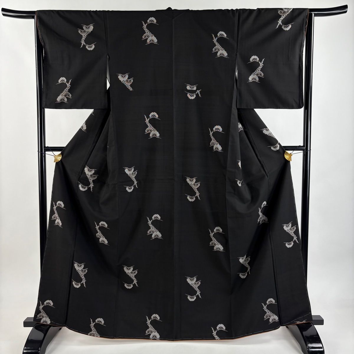 美品】 大島紬 身丈166cm 裄丈65cm M 袷 純泥染 証紙 松 焦茶色 正絹