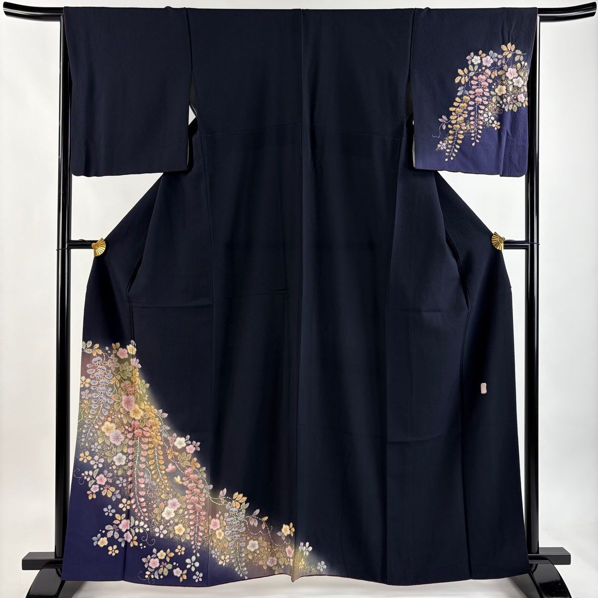 付下げ 身丈162.5 cm 裄丈66.5 M 袷 翠山工房 やまと 落款 草花 藤 金彩 絞り 濃紫 正絹