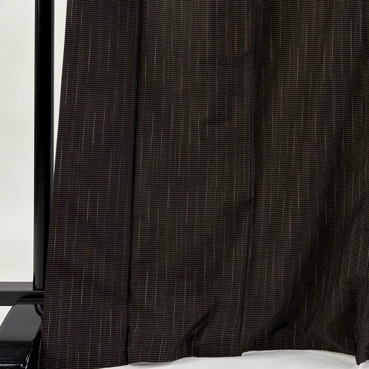 大島紬 身丈171 cm 裄丈67.5 L 袷 純泥染 証紙 幾何学模様 焦茶色 正絹