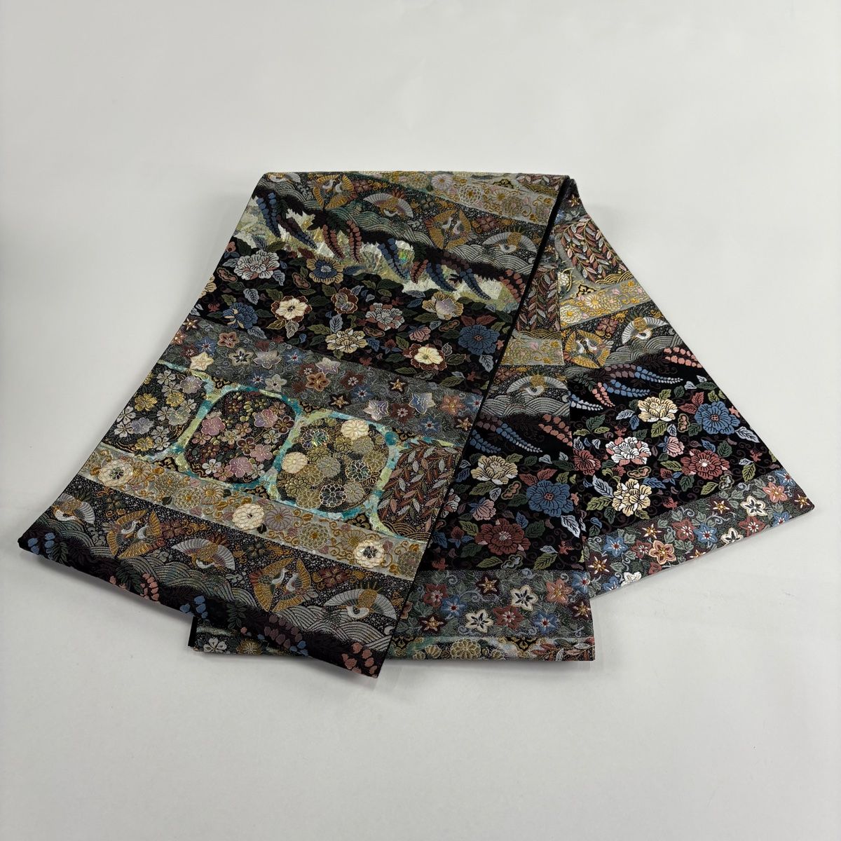 袋帯 名品 菊 梅 螺鈿 金銀彩 黒 六通 正絹 【中古】 - メルカリ