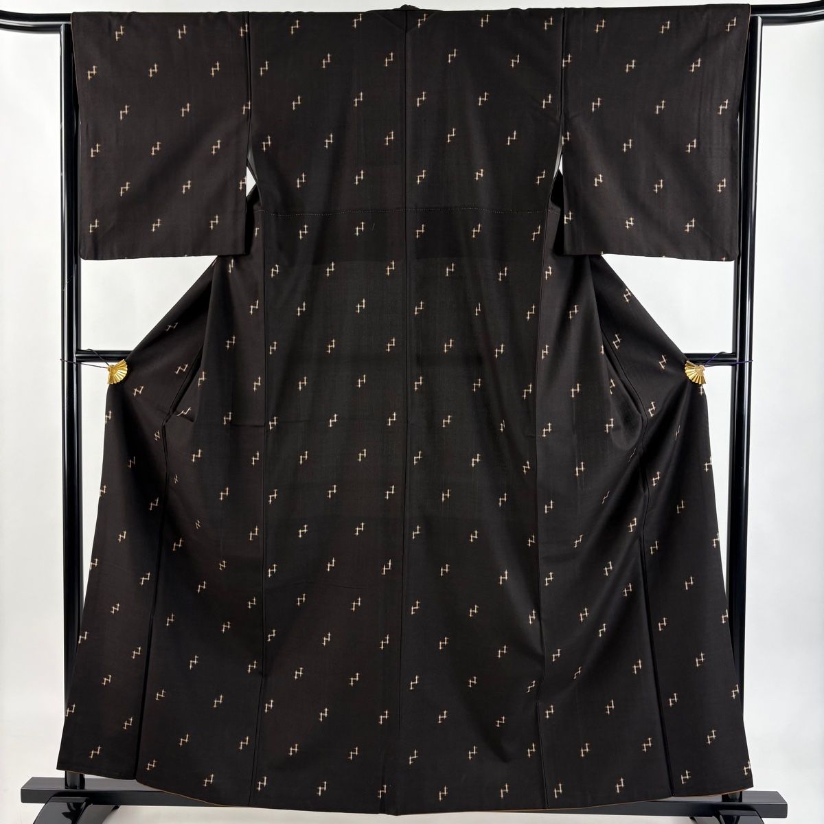 紬 身丈159 cm 裄丈64 M 袷 久米島紬 証紙 井桁絣 焦茶色 正絹