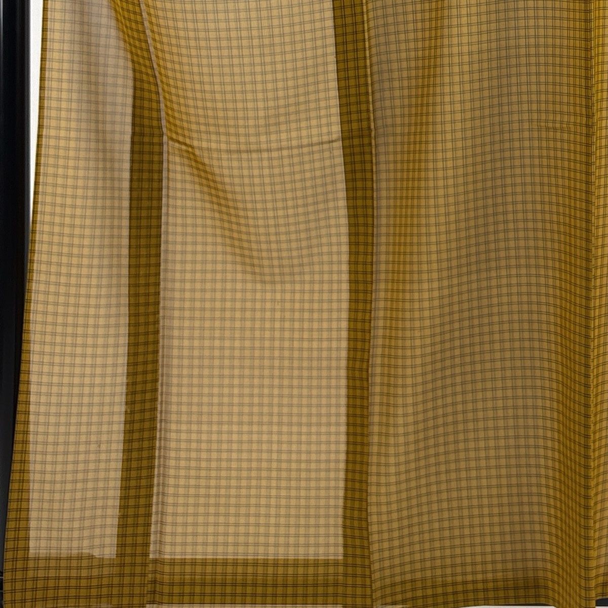 紬 身丈163 5 cm 裄丈68 L 薄物 本場黄八丈 証紙 格子 山吹茶色 正絹