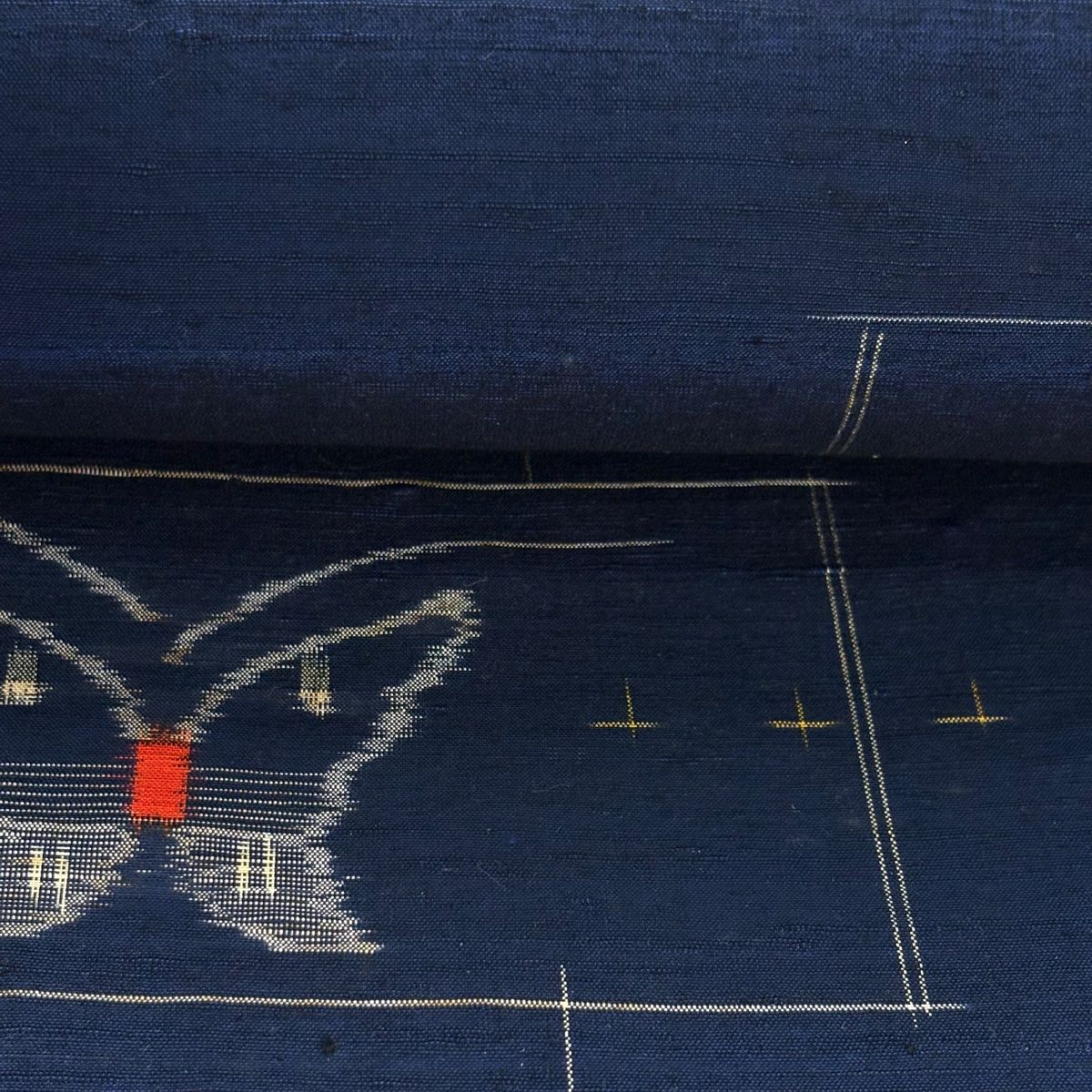 反物 秀品 紬 蝶 幾何学模様 紺色 正絹 【中古】 - メルカリ