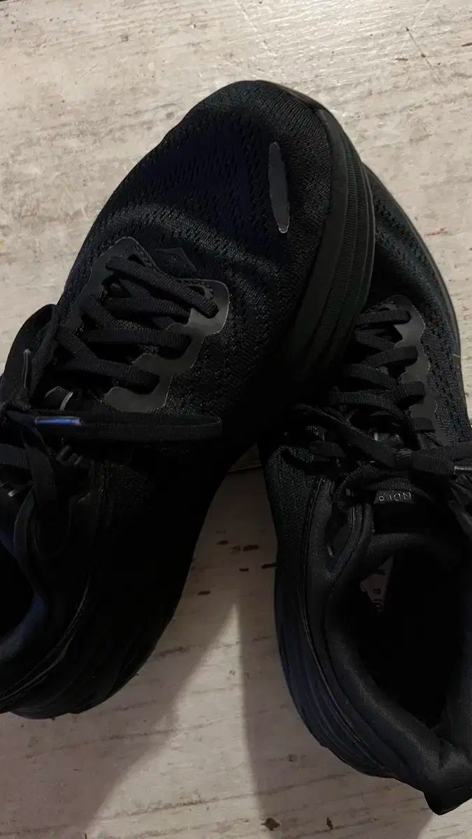 HOKA ONE ボンダイ 8