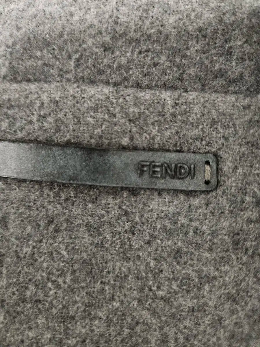 FENDI フェンディ