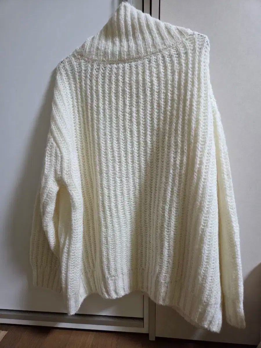 OVNEIR リー タートルネック ニット