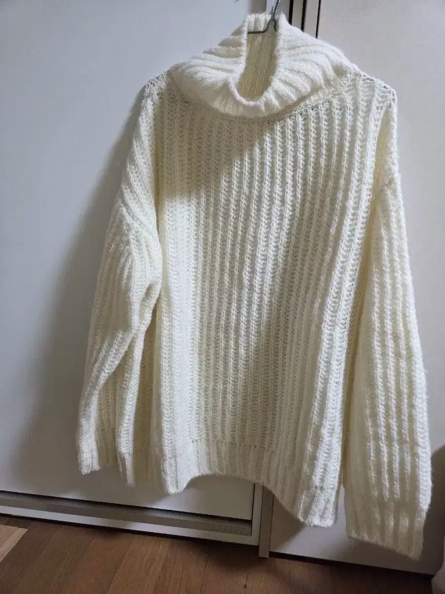 OVNEIR リー タートルネック ニット