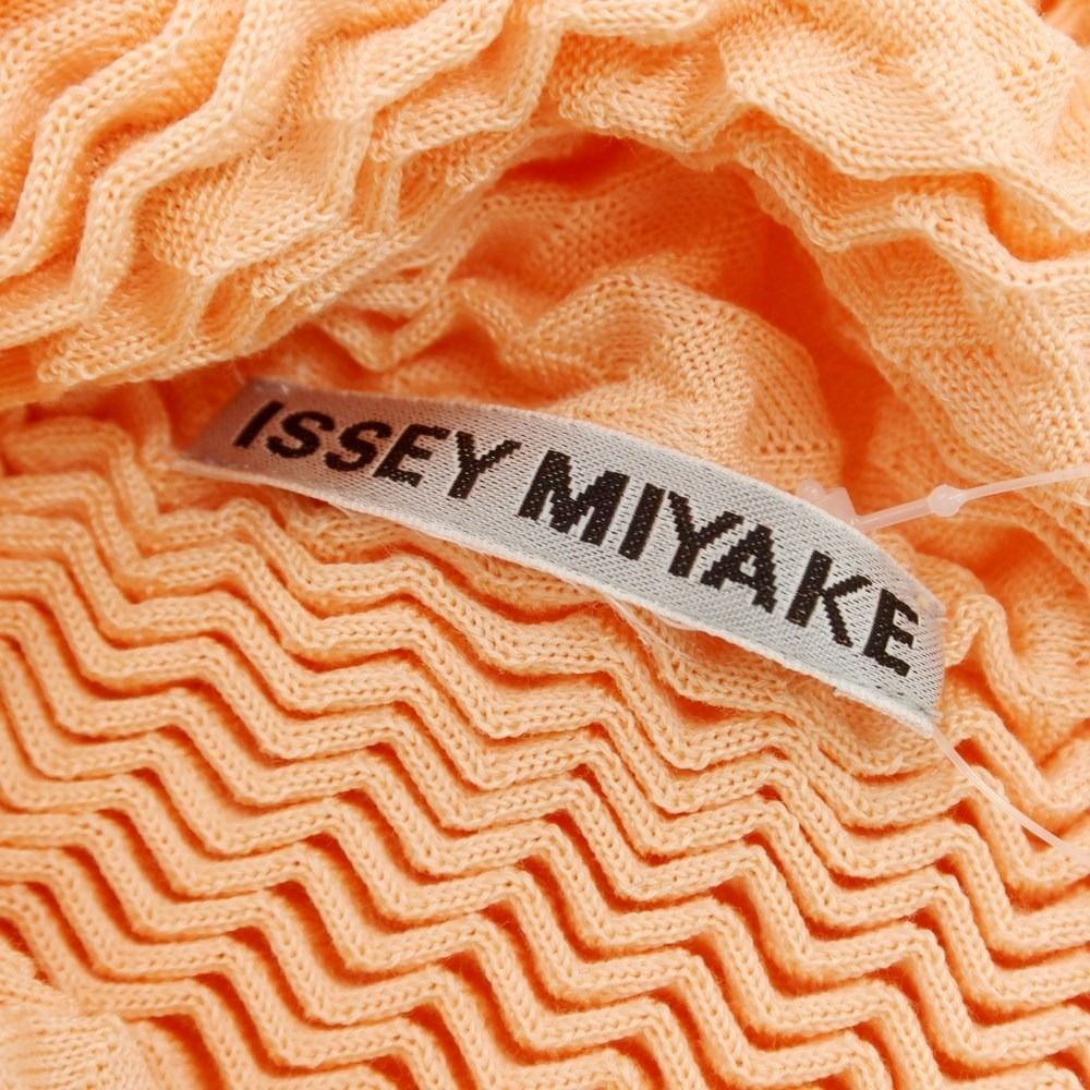  イッセイミヤケ ISSEY MIYAKE 秋冬 プリーツ加工 ニットカットソー ライトオレンジ サイズ表記なし L位 レディース アンサンブル トップス