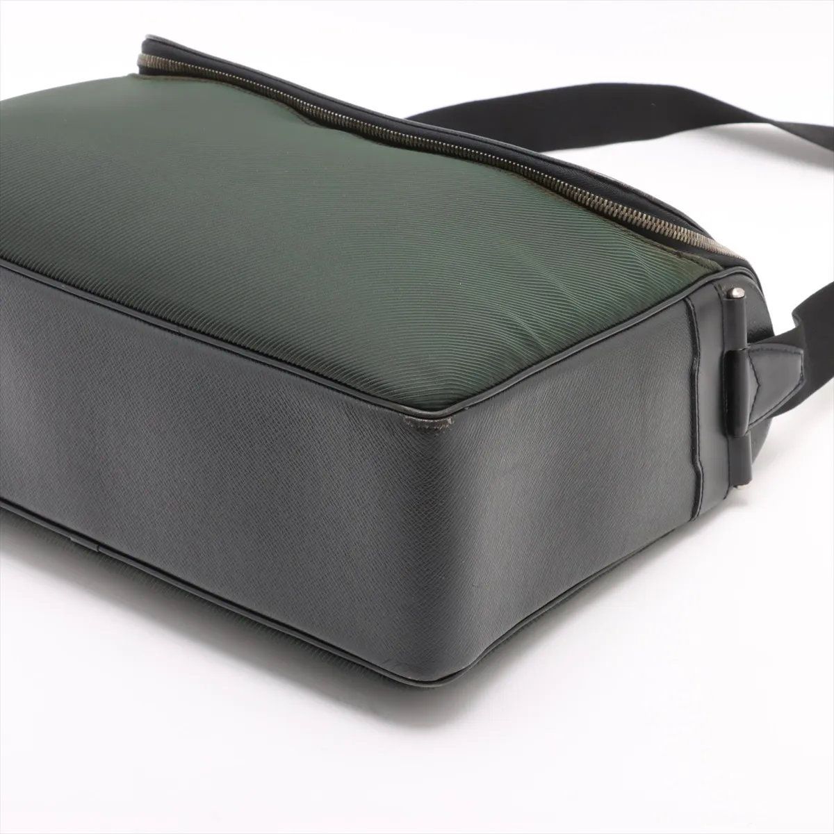 美品 ルイヴィトン タイガ タイミール M30862 レザー ショルダーバッグ