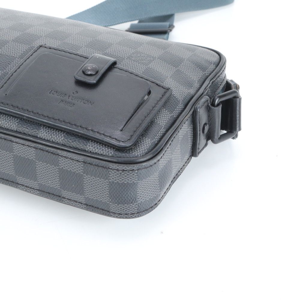 極美品 ルイヴィトン ダミエ グラフィット アルファ メッセンジャー