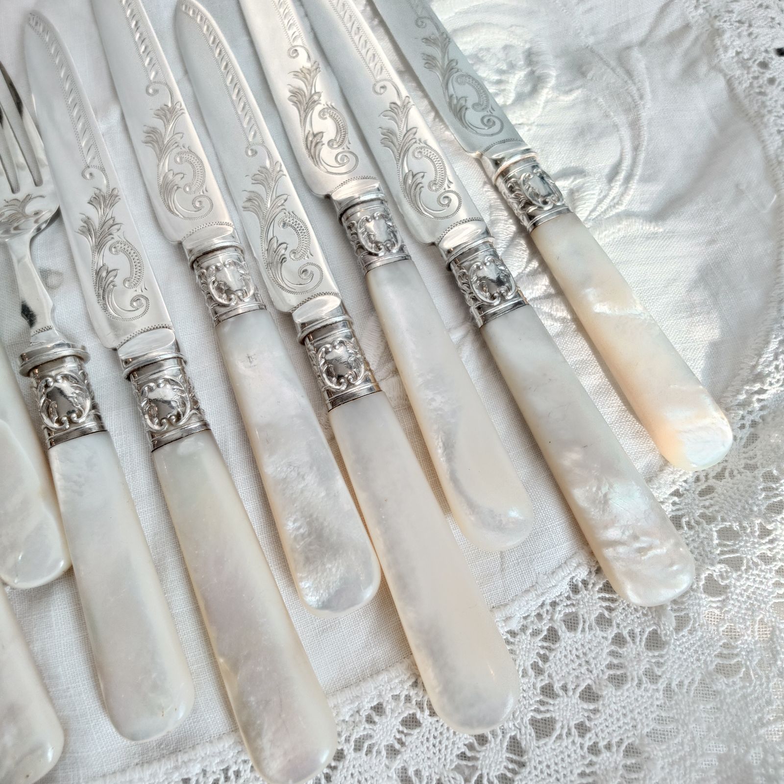 イギリス製 アンティーク 白蝶貝デザートカトラリーセット マザーオブパール