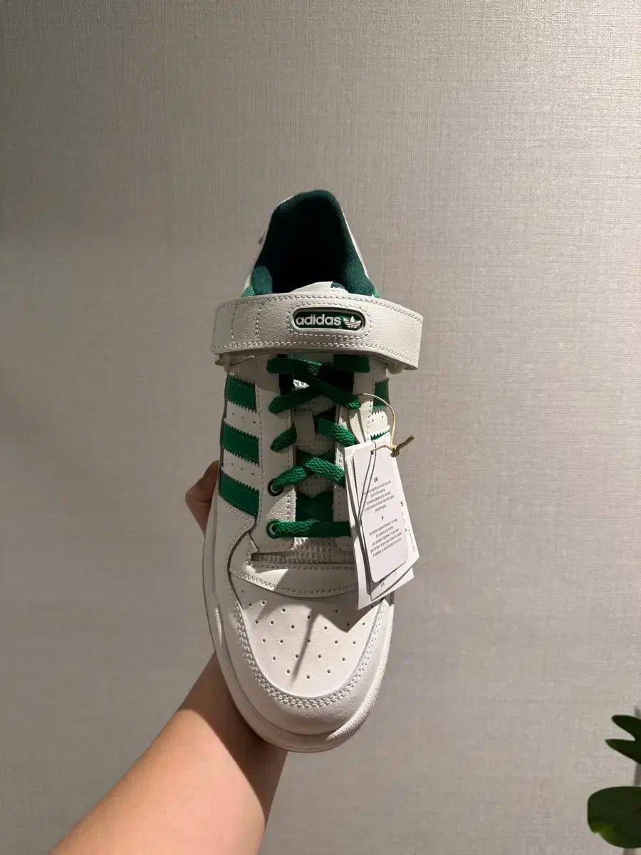 295 アディダス フォーラム ホワイトグリーン