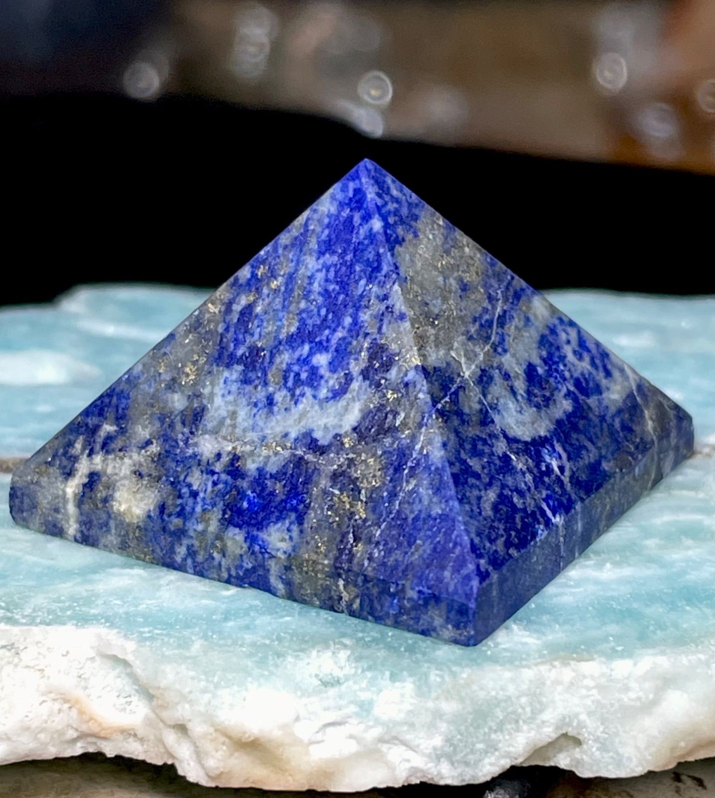天然水晶　ラピスラズリ　円錐ピラミッドオブジェ　上質天然瑠璃石　青金石 ラピスラズリ【青金石】ピラミッド△天然石◇パワーストーン - メルカリ
