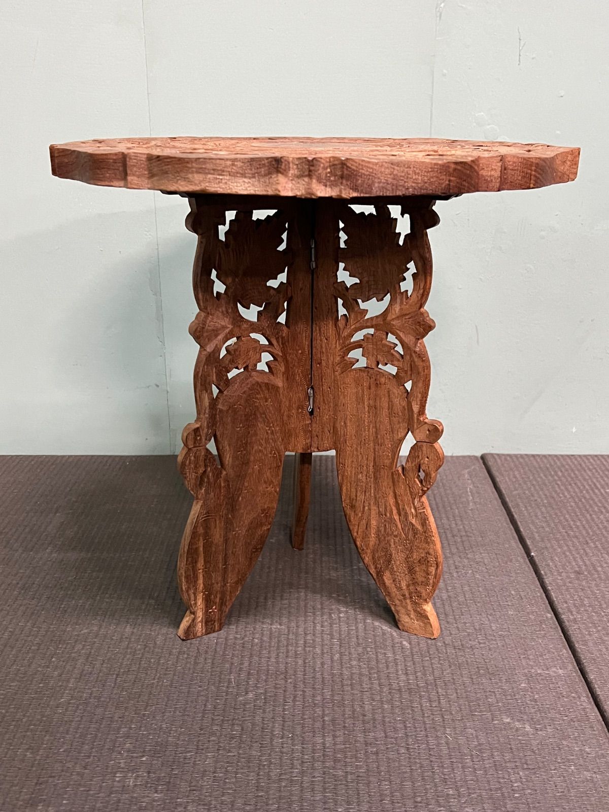 ☆ アンティーク 透かし彫り サイドテーブル 飾り台 木製 - メルカリ