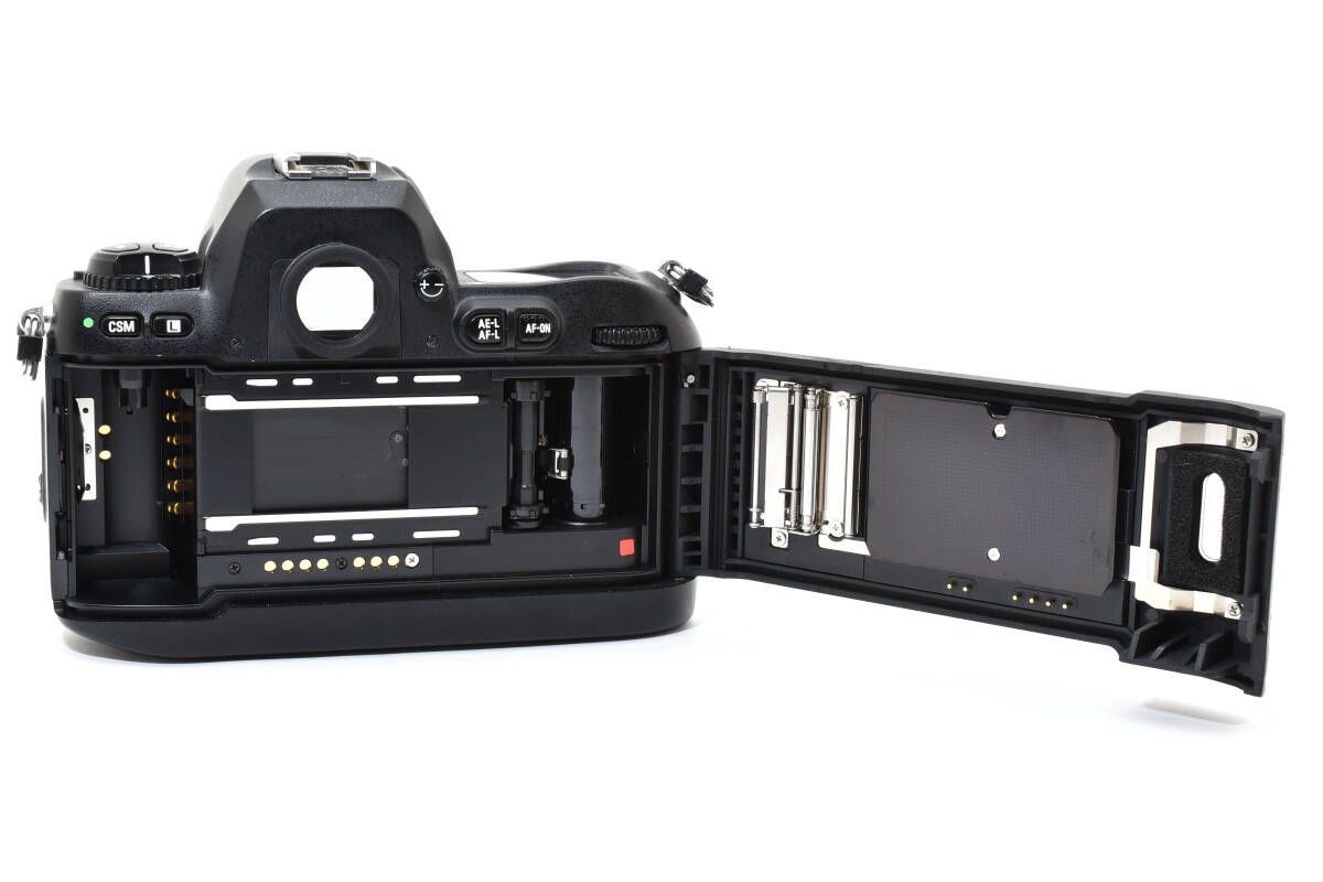 ☆良品☆ ニコン Nikon F100 一眼レフフィルムカメラ ボディ ☆ L22