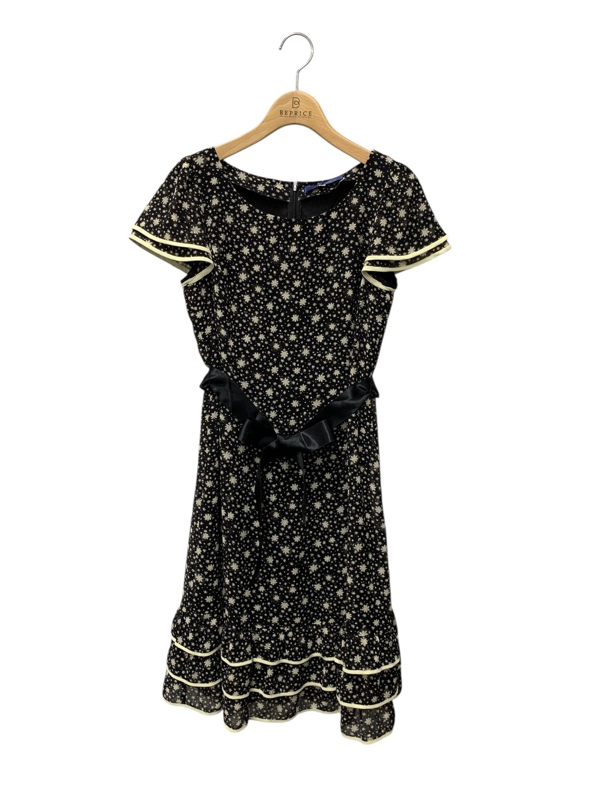 【美品】 エムズグレイシー ワンピース 花柄 リボン 半袖 サイズ40 エムズグレイシー 821387 ワンピース 40 ブラック 花 リボン