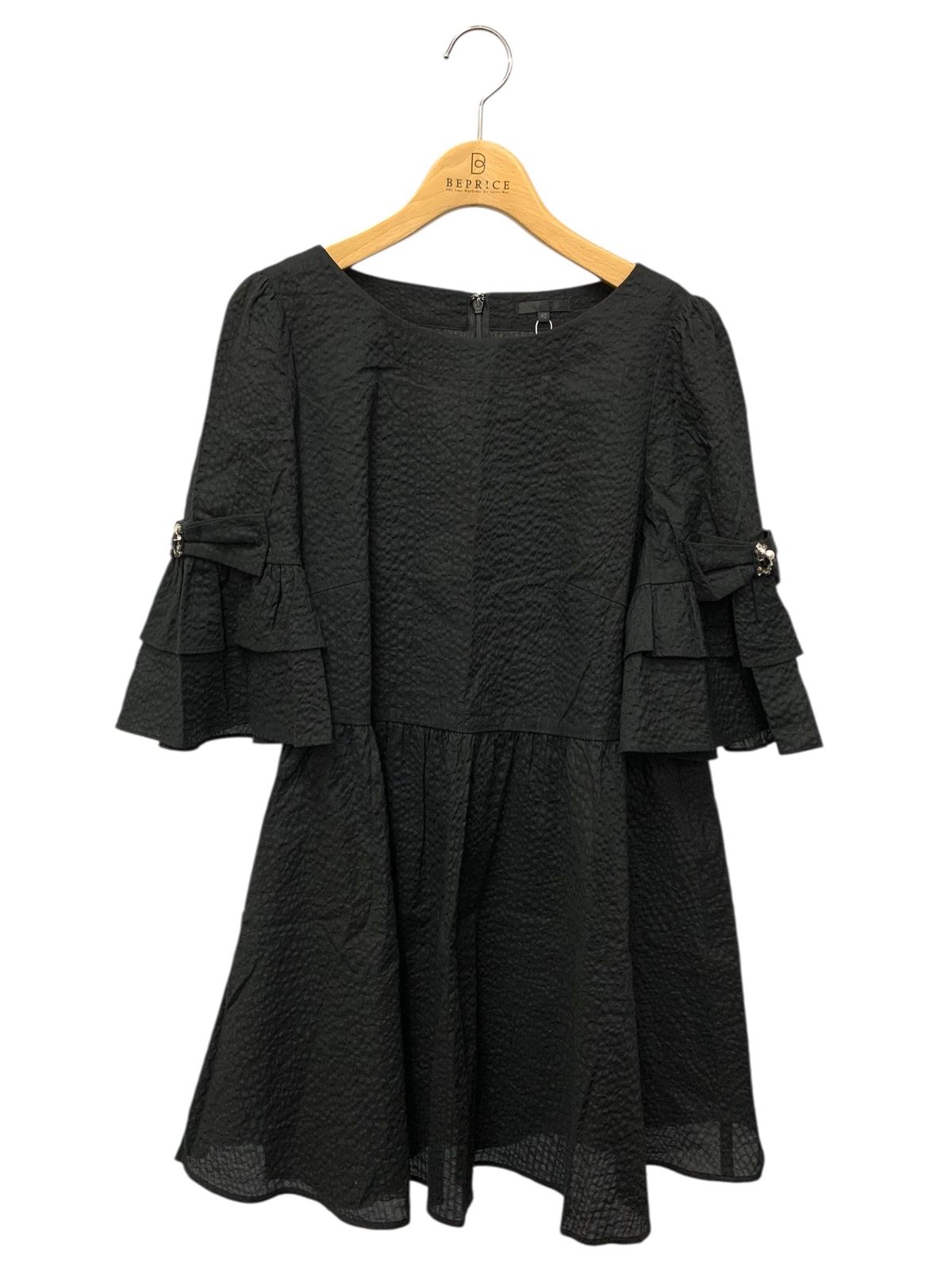 トゥービーシック ｗ５Ⅿ11 トップス 42 ブラック リボン ラインストーン