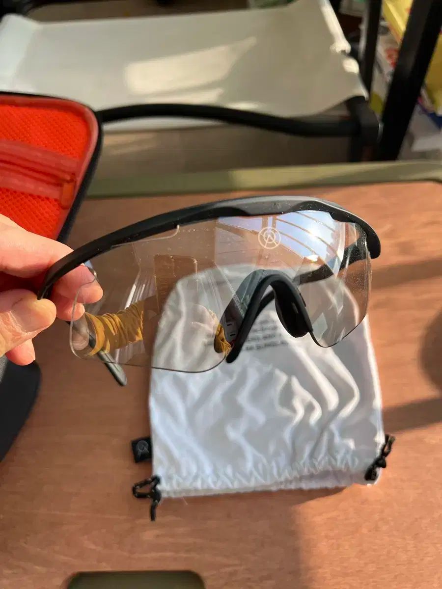 アルバオプティクス マントラ サングラス 販売します