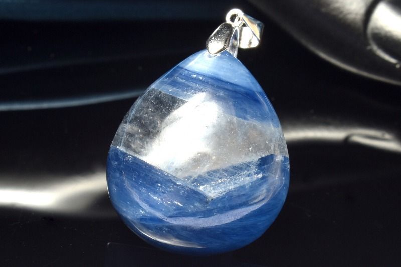 カイヤナイト インディゴブルー シルバーメッキペンダント トップ